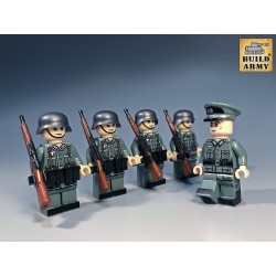 Officier Allemand avec 4...